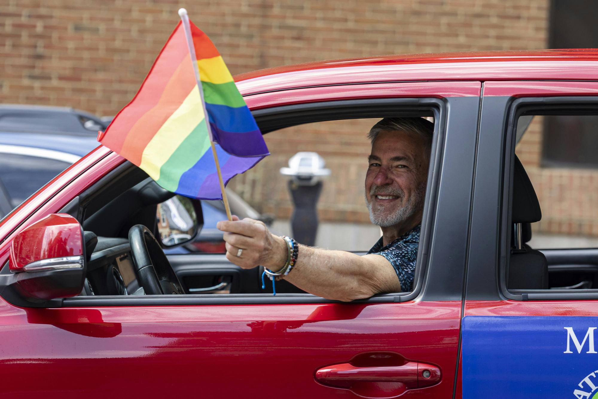 AthensPride_6:6:26_Herx_08.jpg