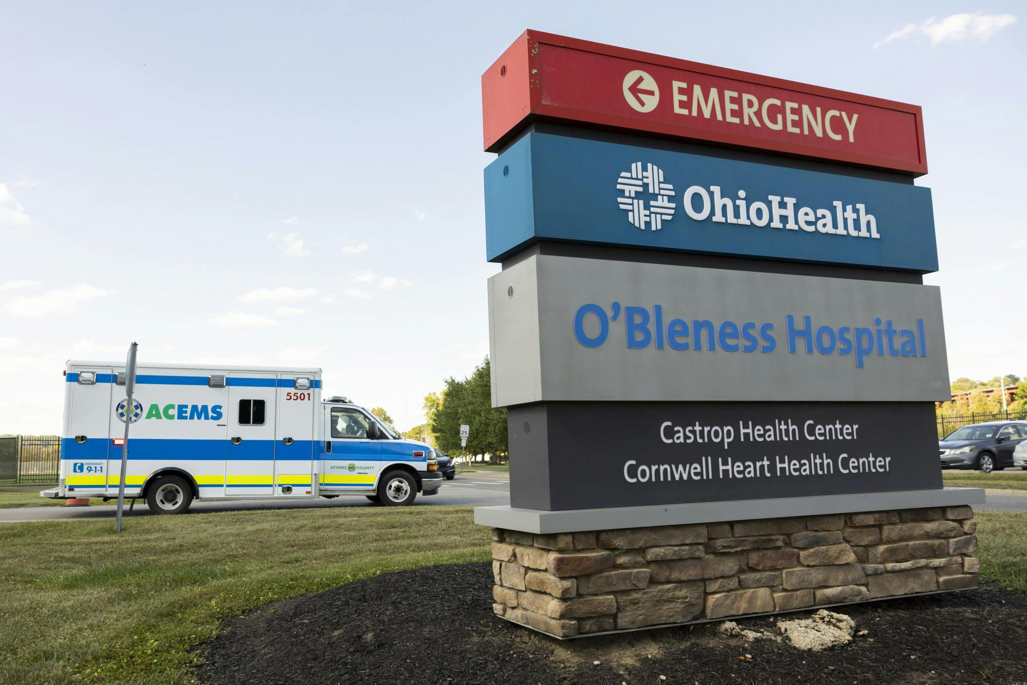 HealthcareOptionsOverview-18_O'Bleness Hospital  _ Tatham .jpg