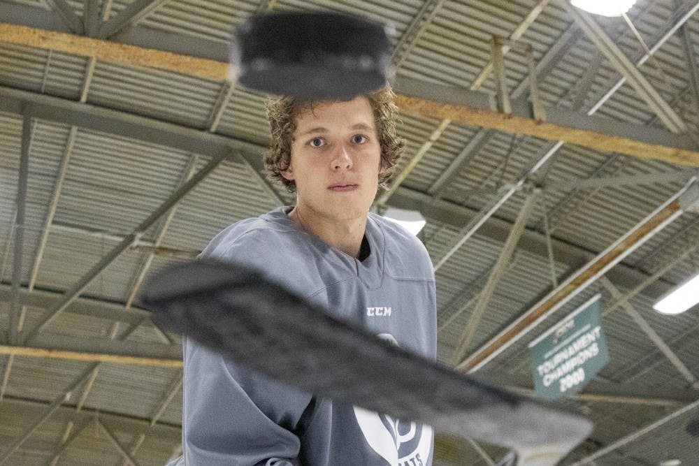 {2019}{10}{15} {Hockey Portraits}{CM}107-2.jpg