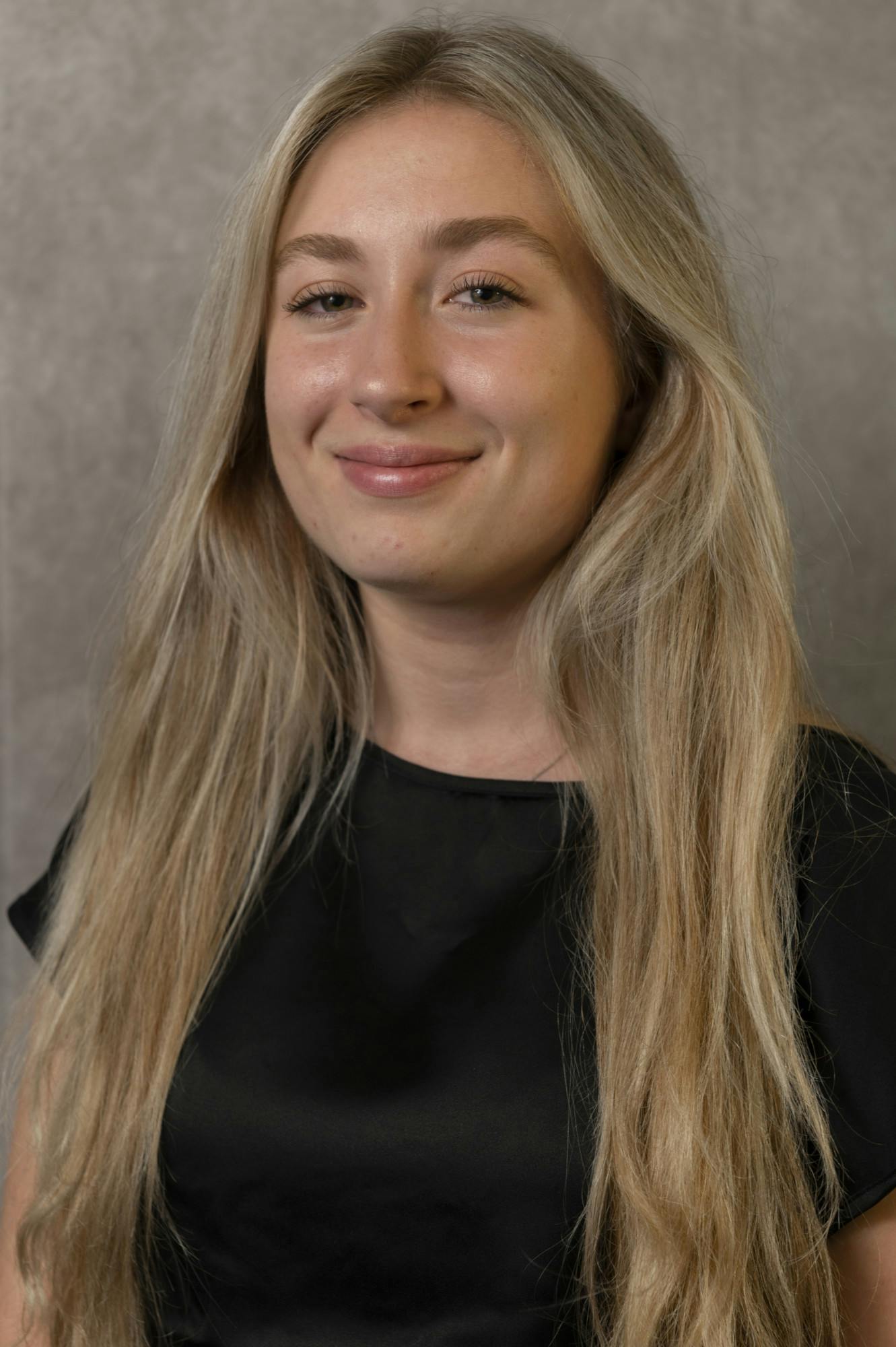 Kendall Wright 2022 Headshot.jpg