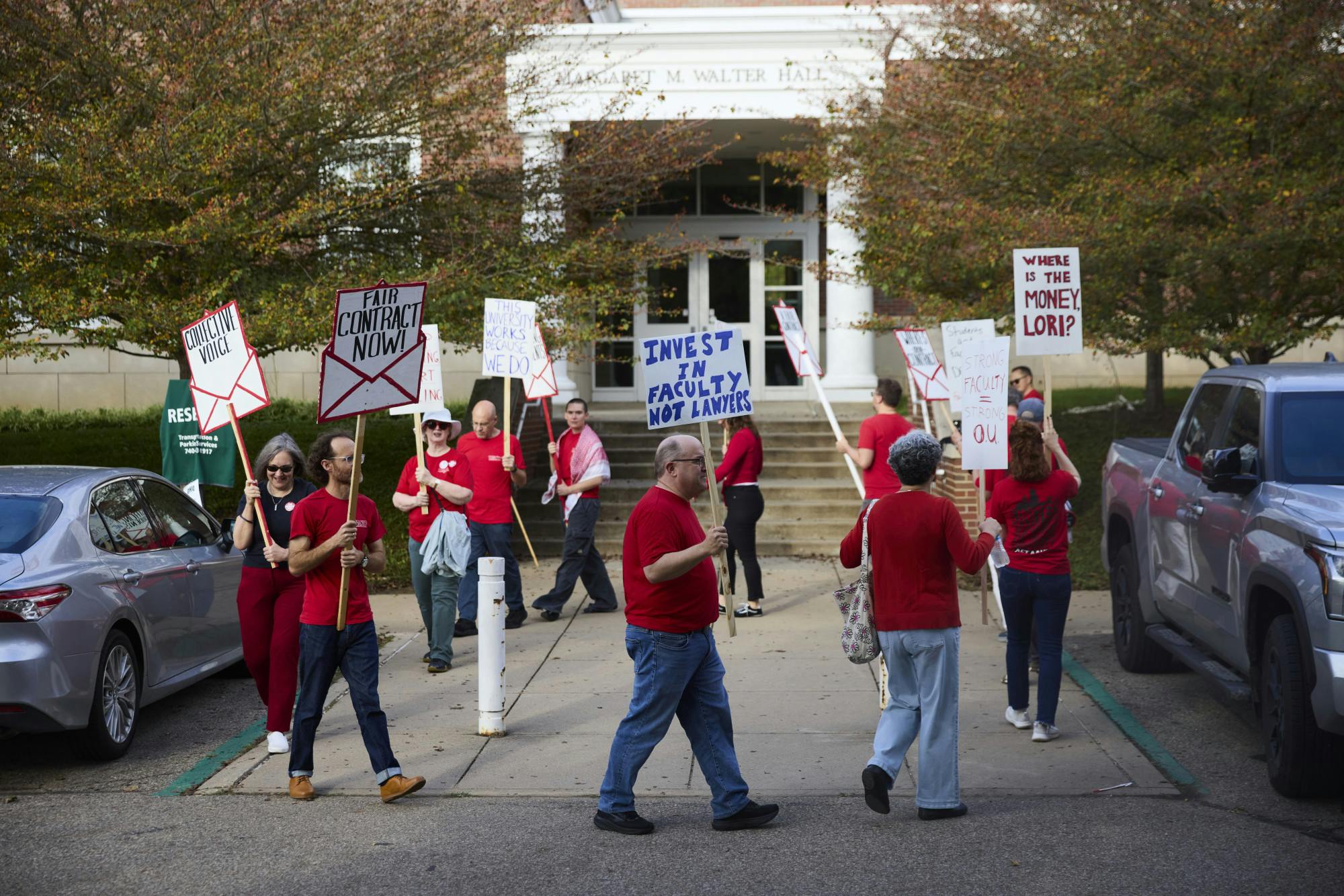 OU faculty pickets outside Board of Trustees meeting