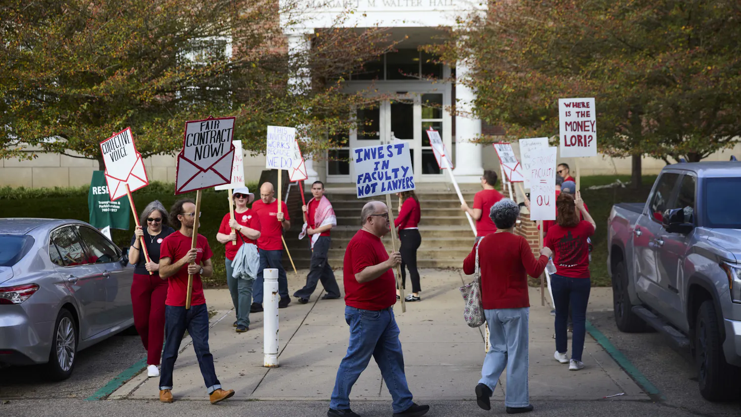 OU faculty pickets outside Board of Trustees meeting