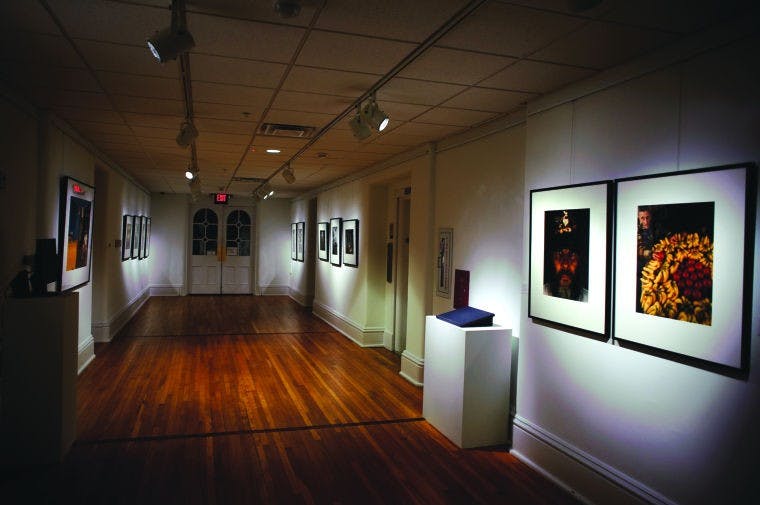 New exhibit reveals people's daily lives  