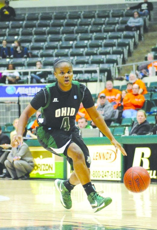 Women's Basketball: Freshman utilizes mid-range jumper to lead team in scoring  