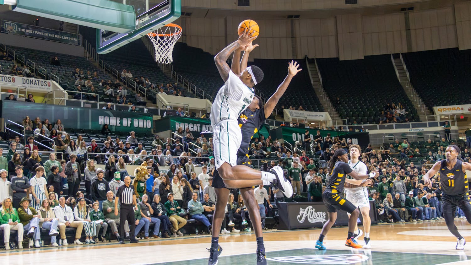 MBB Sidebar vs Maine_Caleb_Smith.jpg