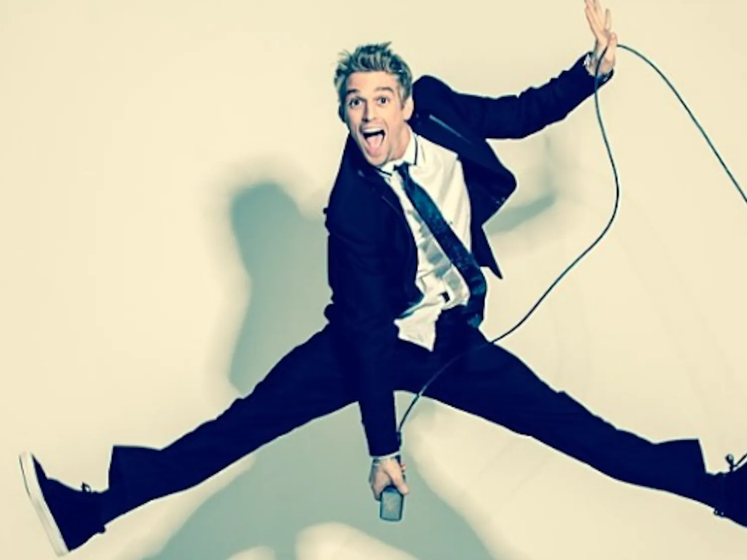 Aaron Carter brings his party to Ohio University