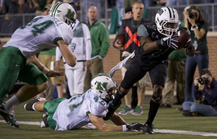 Brazill inks 4-year deal with Colts  