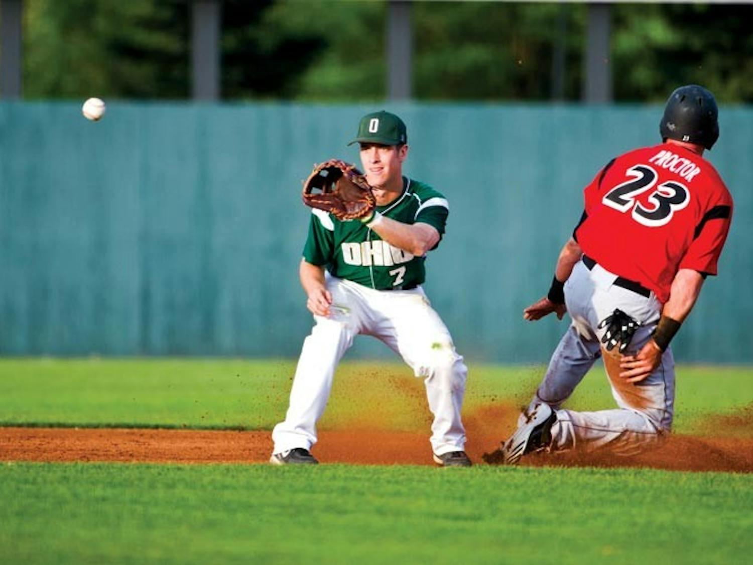 Baseball: Thunderstorm forces leading Bobcats to leave field early  