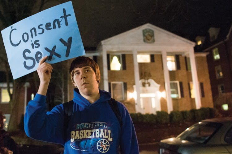 Students protest CNN reporter's comments  