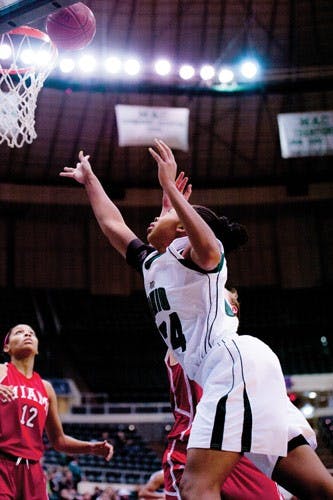 Women's Basketball: Falcons drop Bobcats with late 66-57 victory  
