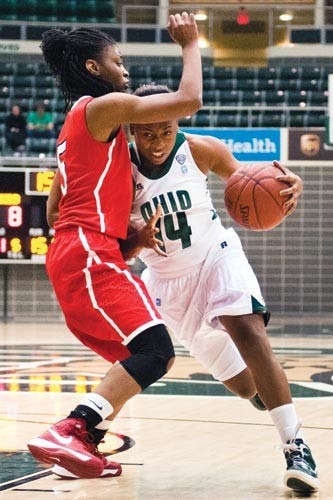 Women's Basketball: Lady 'Cats snag win against Vikings in first season match  