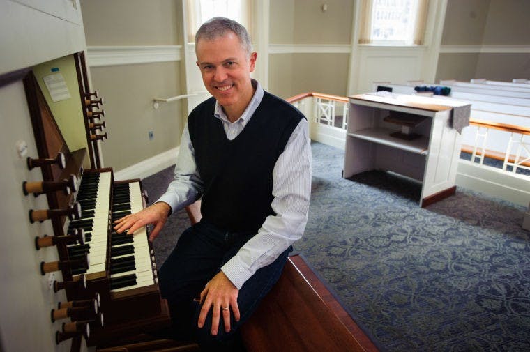 Visiting organist will be the first outsider to play the Galbreath Chapel organ in two years  