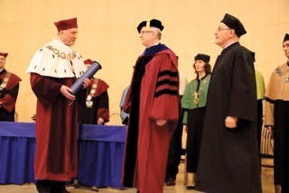 OU professor receives 2nd award for faux heart  