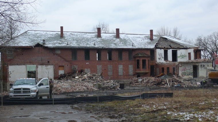 Demolition of Ridges building begins  