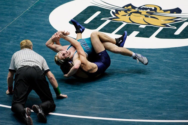 Wrestling: Bobcats crumble to Mountaineers in season's worst loss  