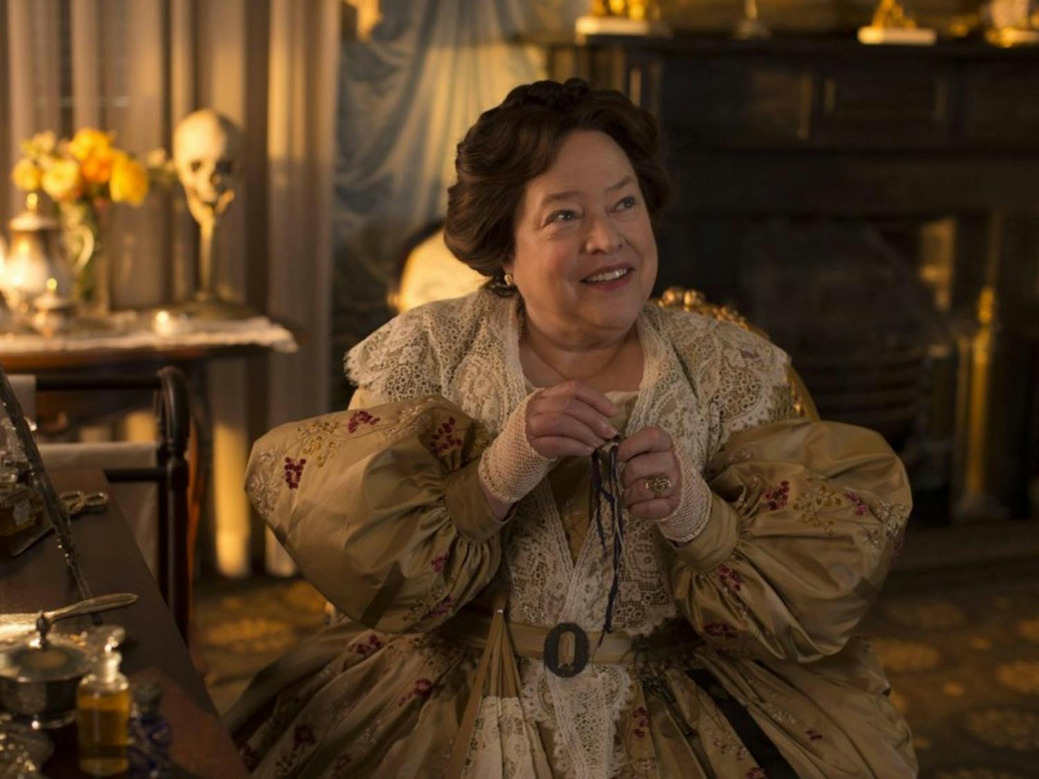 TV: ‘American Horror Story: Coven’ brings the magic in season premiere