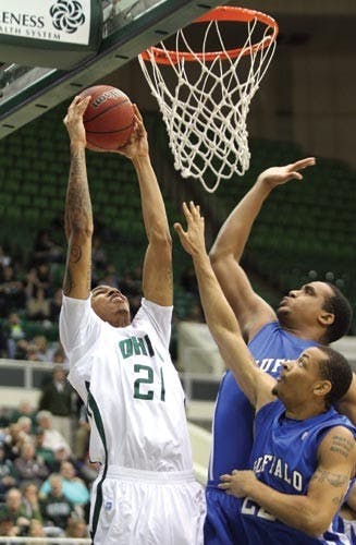 Men's Basketball: Bobcats buck Bulls to regain 2nd place  