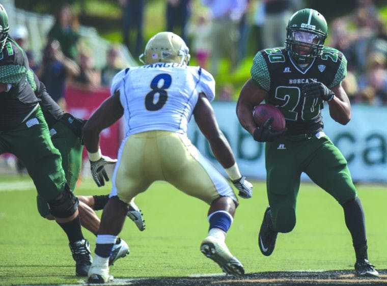 Football: Homecoming win takes 'Cats to Top 25  