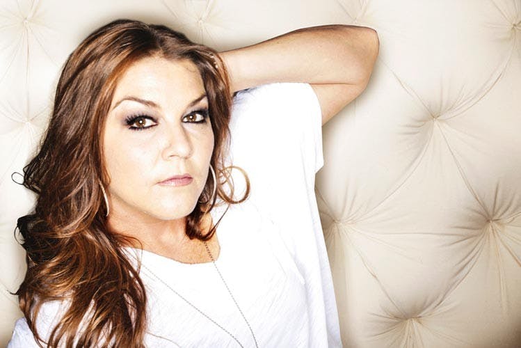 Self-dubbed 'Redneck Woman' set to take stage, rock university this fall  