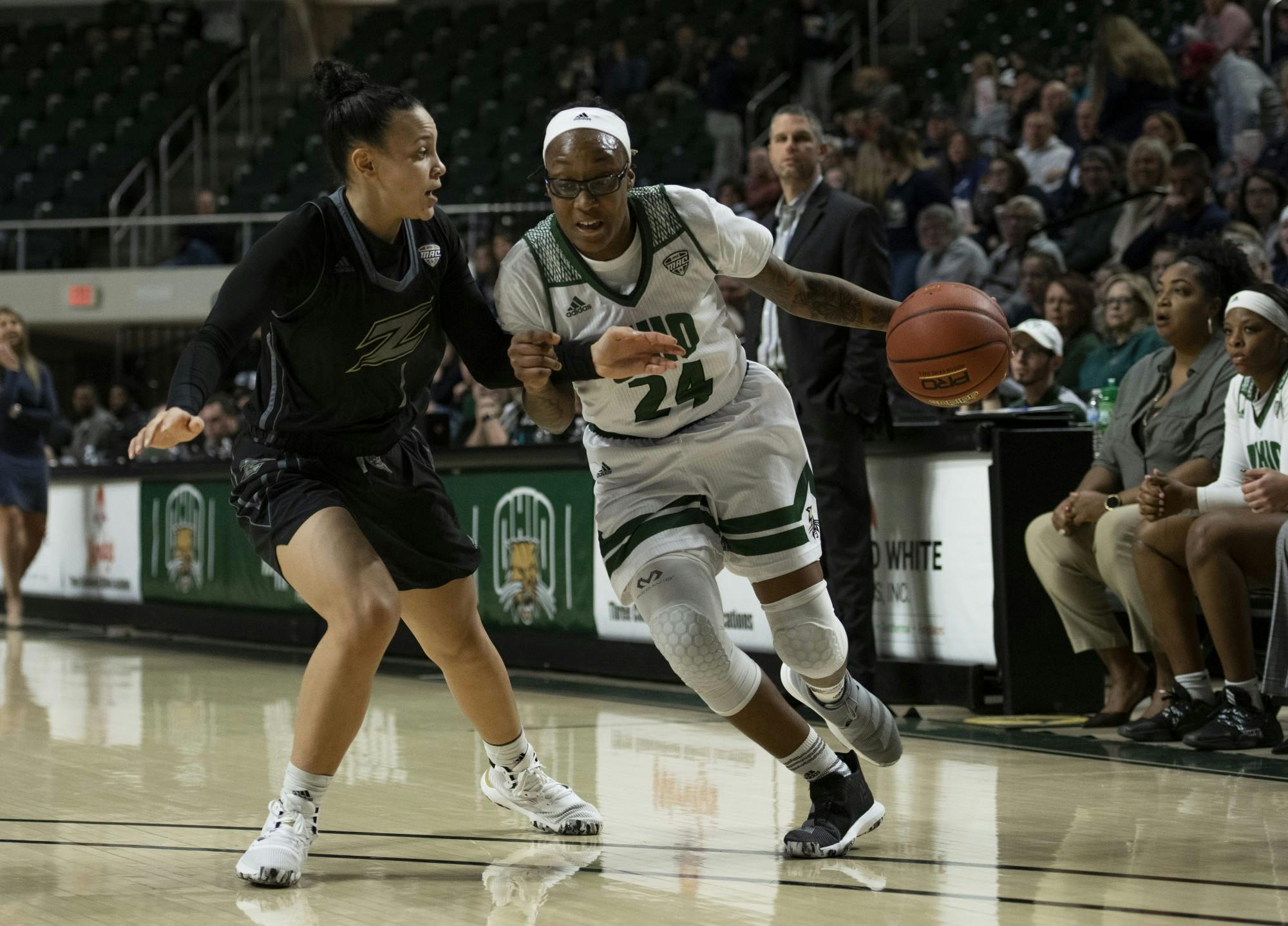 Women's Basketball01_1.jpg