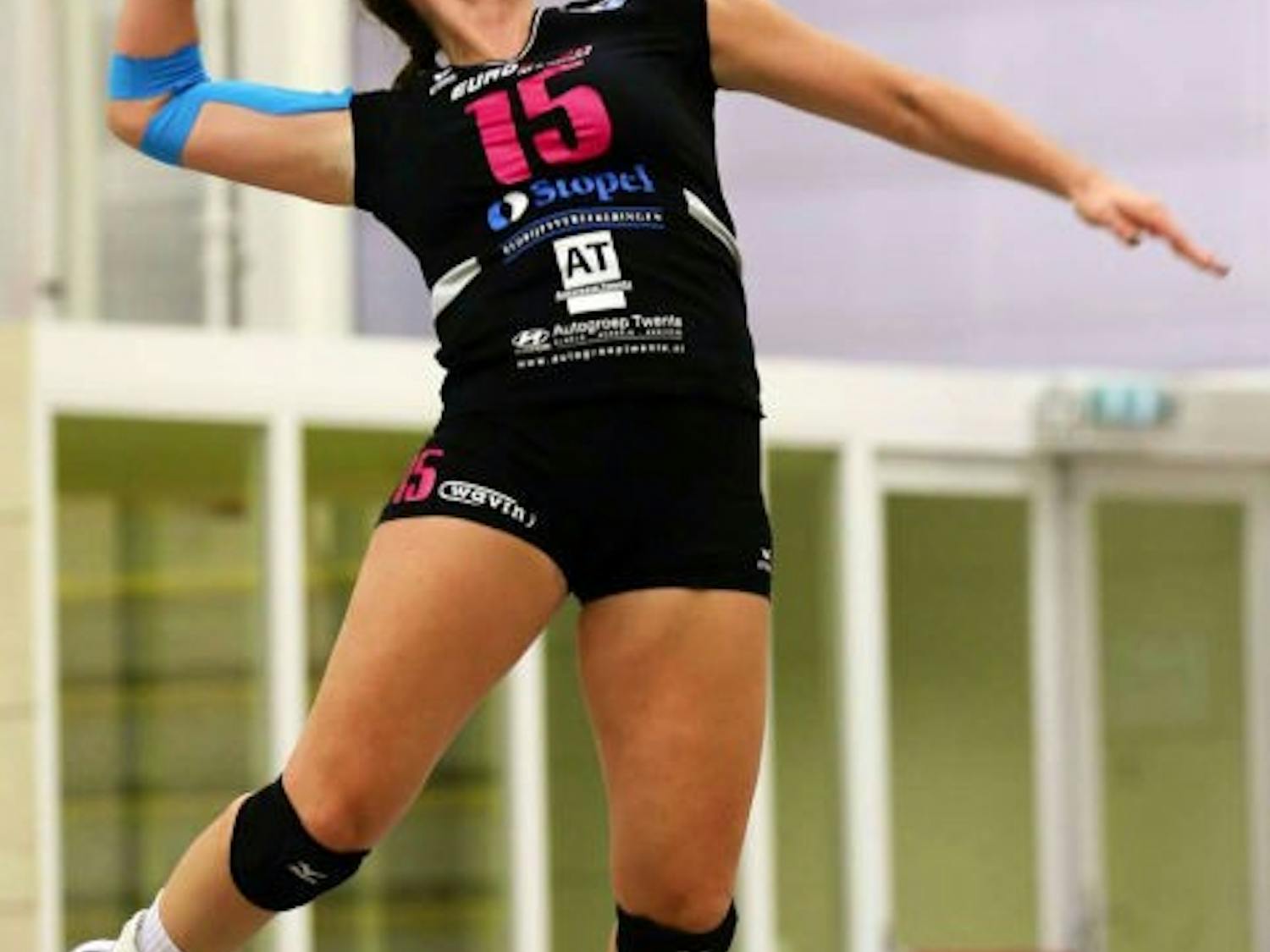 Volleyball: Bobcats head overseas to play