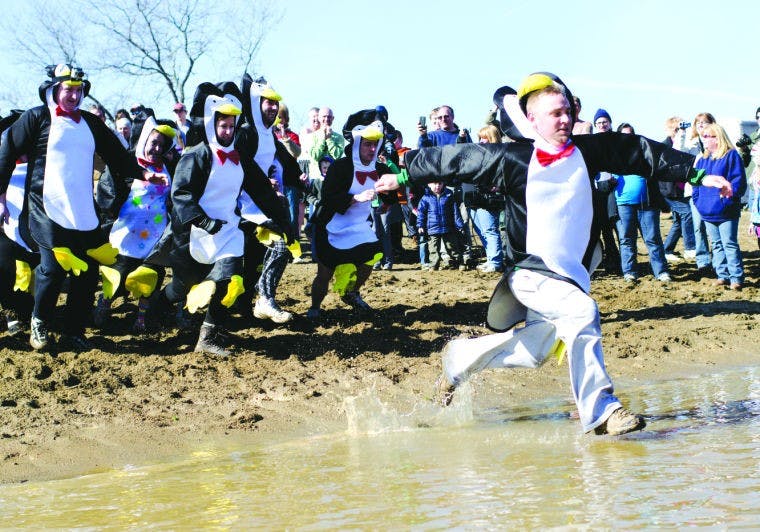 Students, mayor take 'plunge' to raise Special Olympics funds  