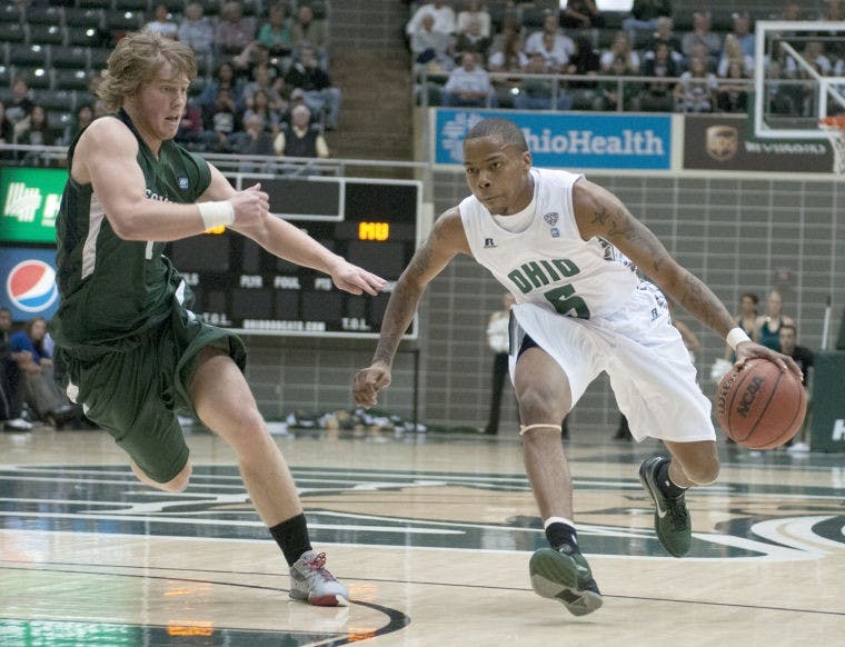 Slideshow: Basketball vs. Mercyhurst  