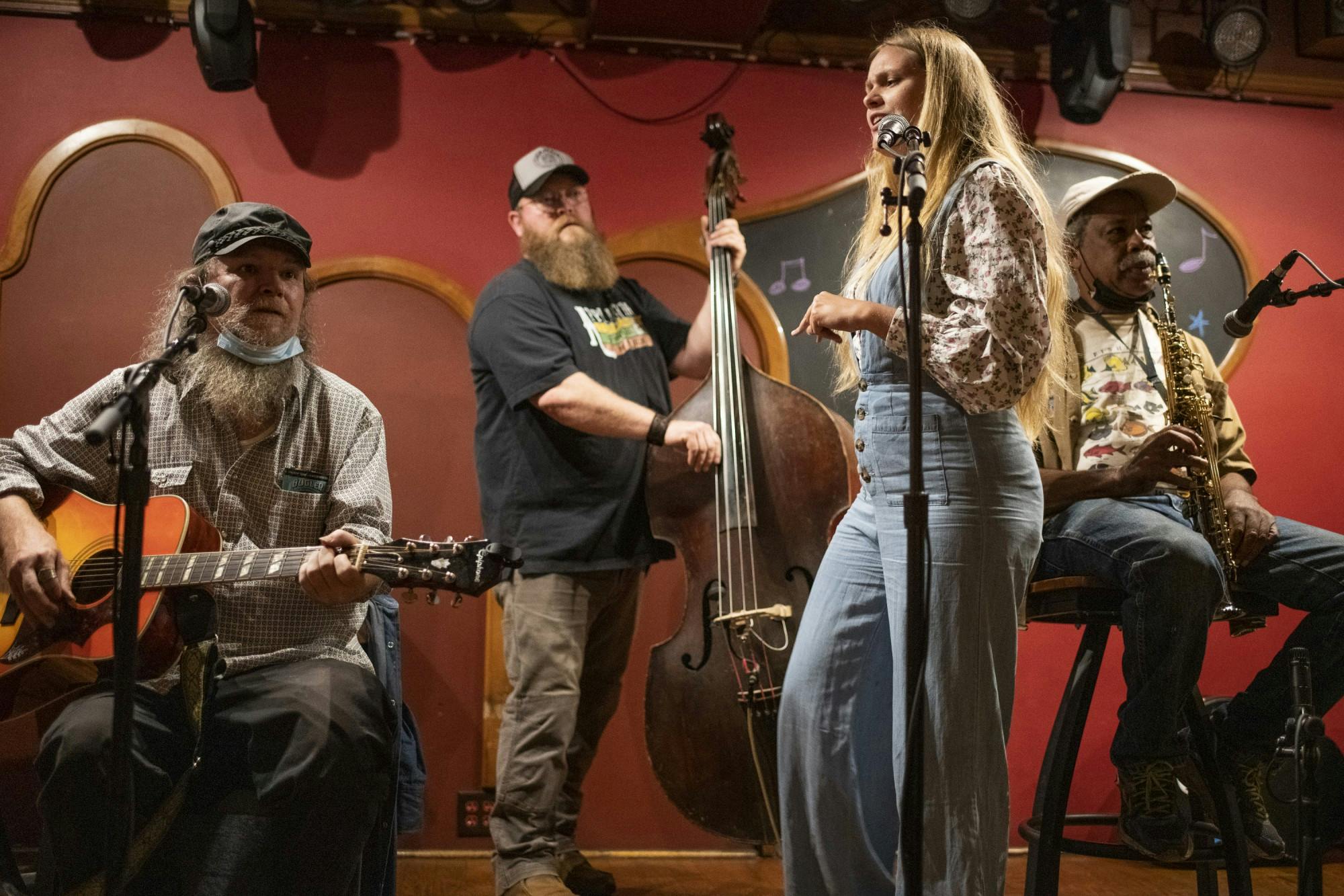 CasaNueva-OpenMic_Pearson