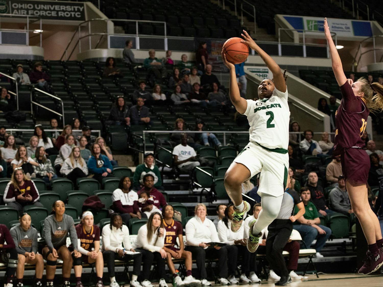 Womens Basketball bests Central Michigan in a now 2-game winning streak