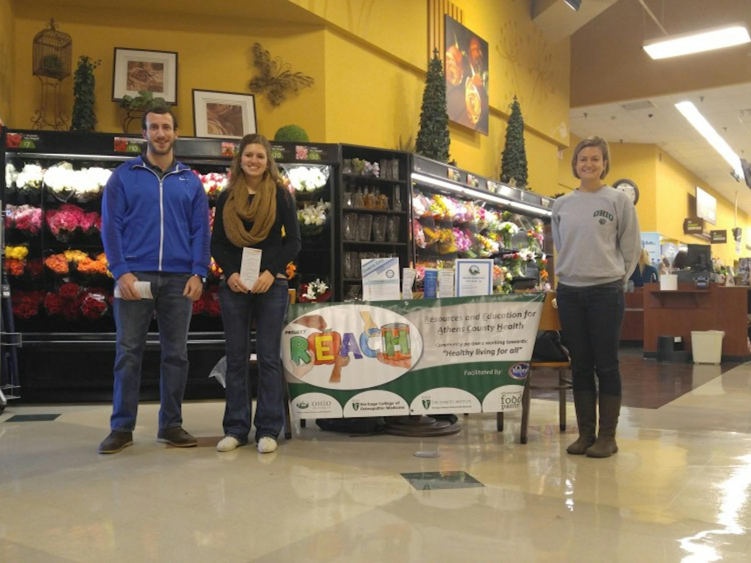Jennifer Yoder right, with students volunteers advocating for diabetes awareness month at Kroger.