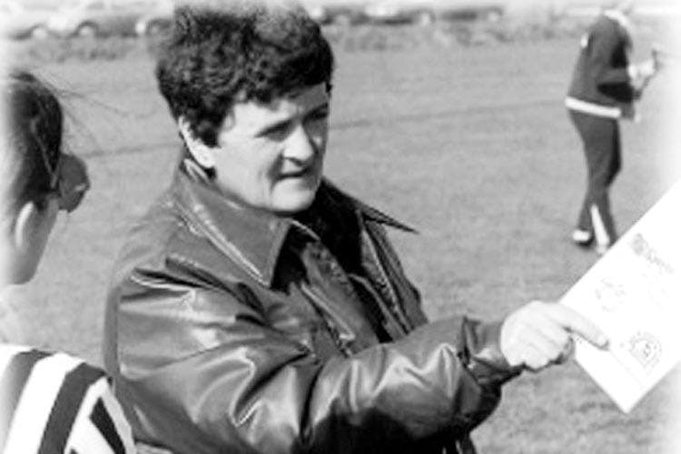 Field Hockey: Former coach honored with jersey patches  