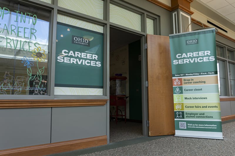 Career uncertainty grows for recent graduates