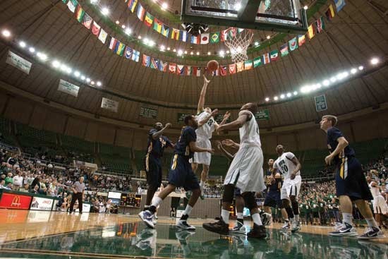 Men's Basketball: Ohio rockets past Toledo  