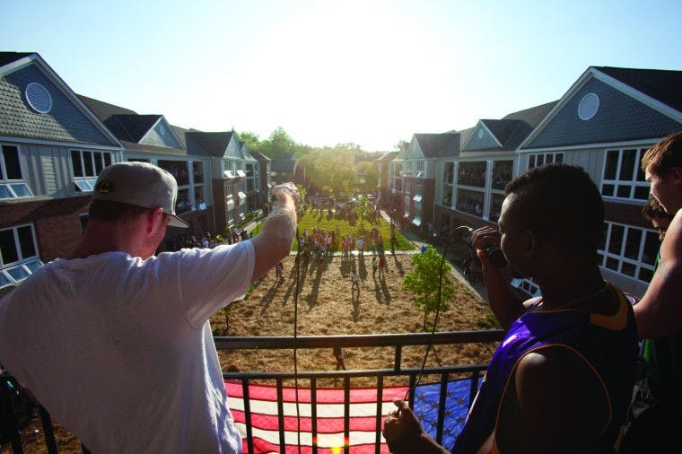 Rain plays down Palmer Place Fest  