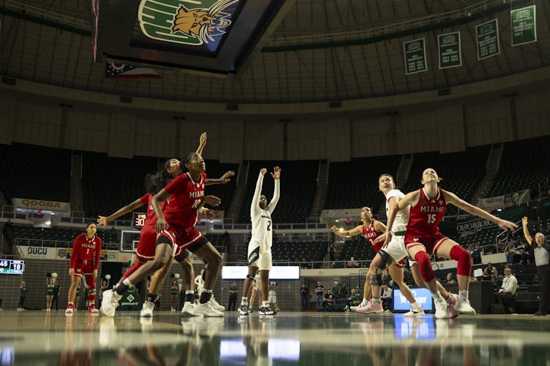 Women’s Basketball Ohio extends winning streak to 3 against rival