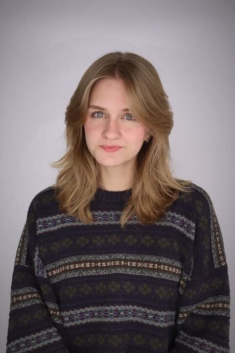 Savannah Swanson Headshot.jpg