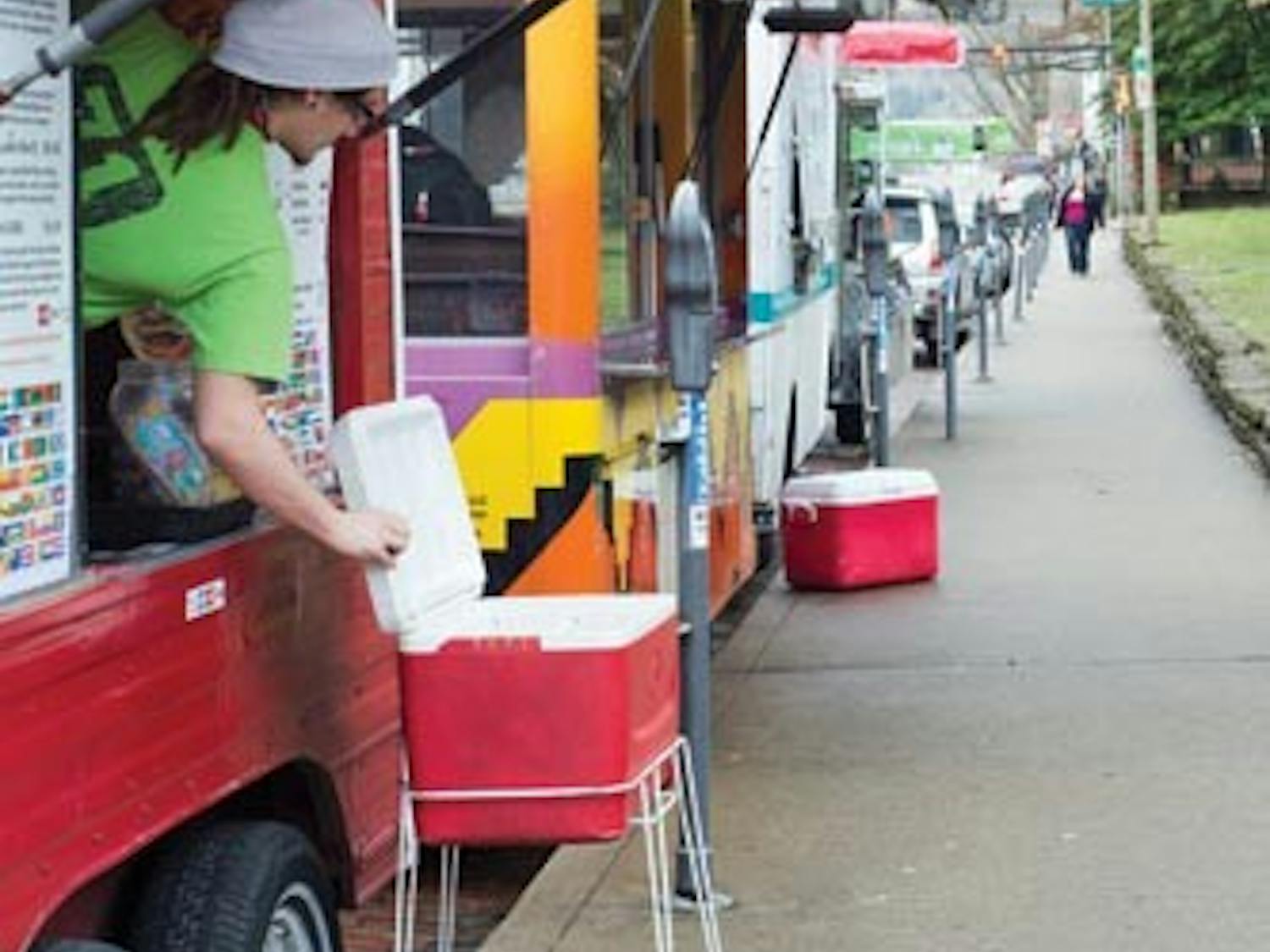 Athens' popular food buggies help promote local business