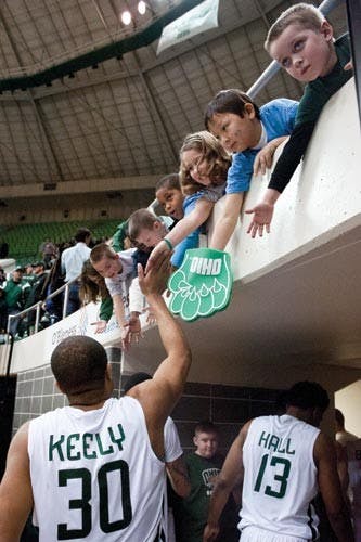 Men's Basketball: 'Cats triumph over Chippewas to extend win streak to 6  