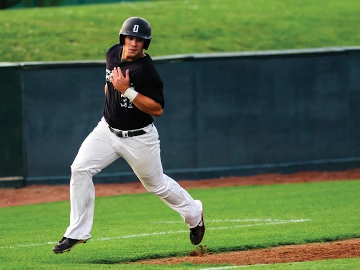 Bobcats swat 3 homers, keep speedy Flyers from swiping win