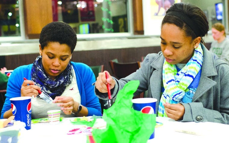 Campuswide events draw in students, sibs  