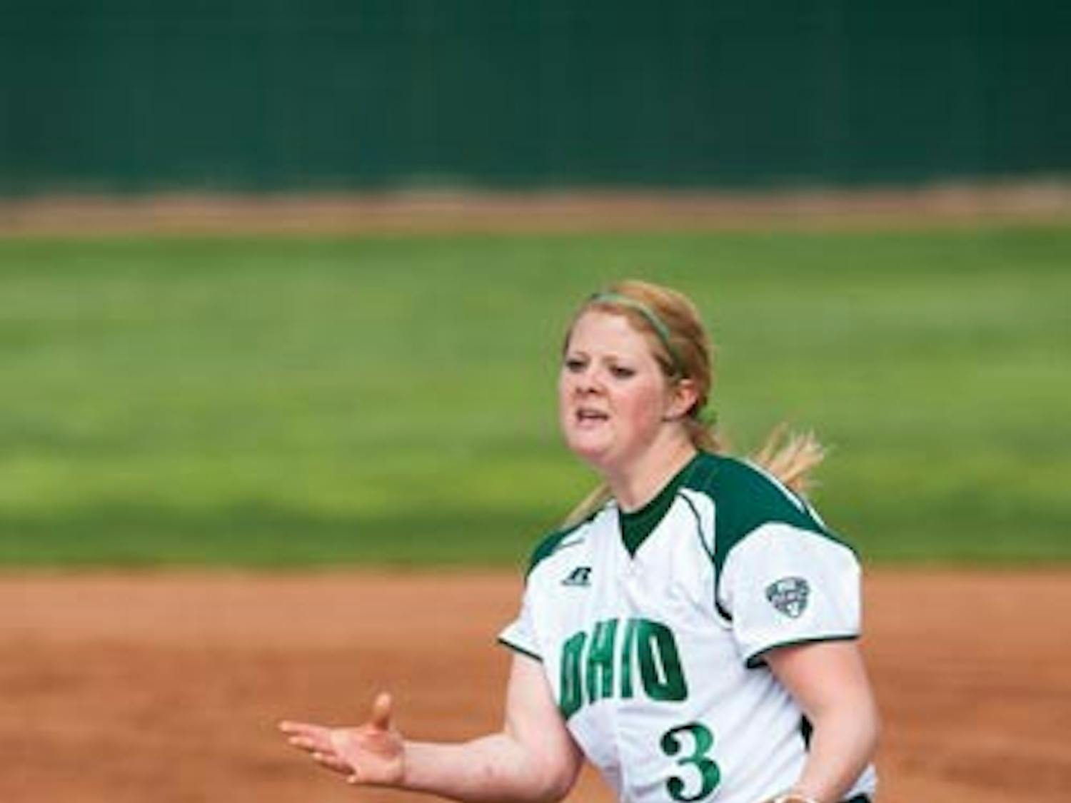 Softball: Weekend battles result in loss for the Bobcats  