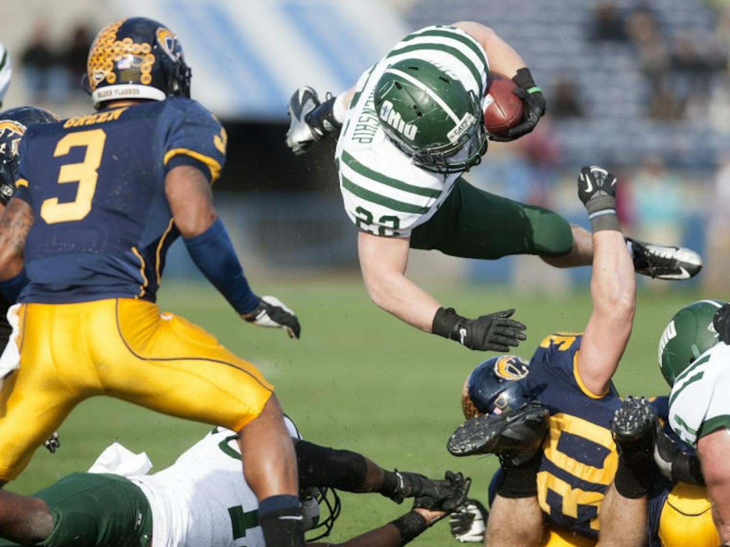 Football: Kent State cruises past Ohio in regular season finale