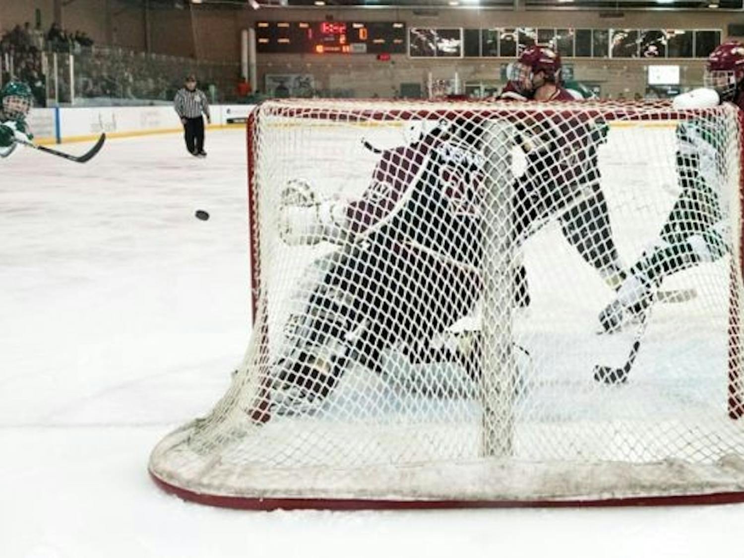 Hockey: Players return to defend home turf