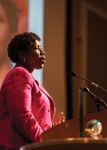 Speaker kicks off symposium with a renewal of confidence for journalists  