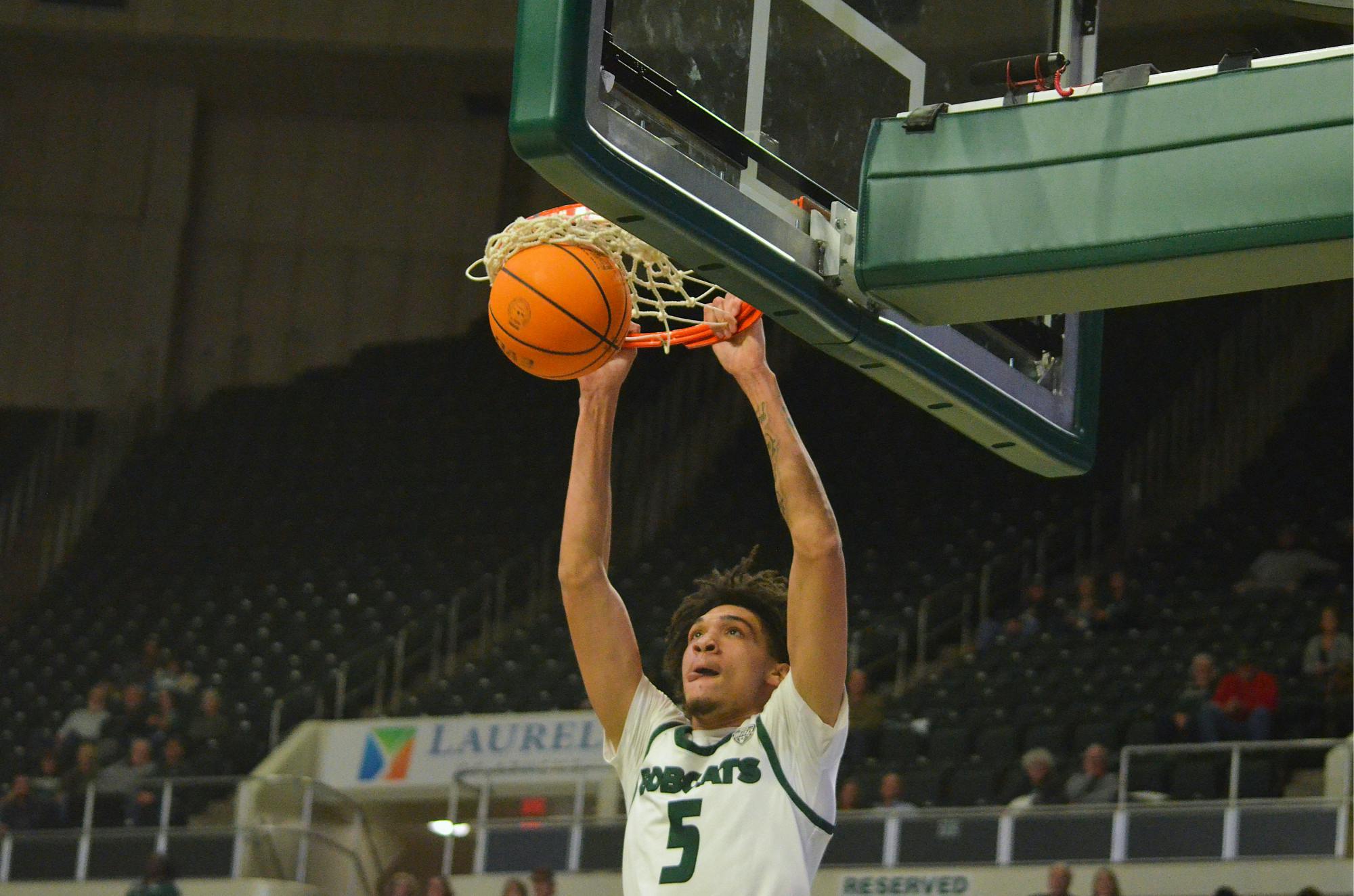 Column on how mid-major teams utilize freshman…ADAMS.JPG