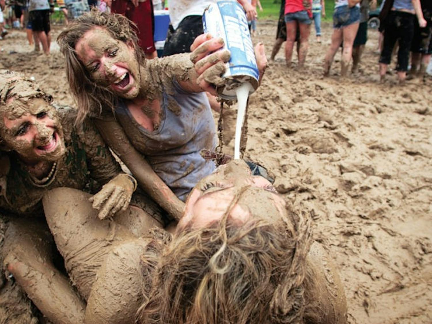Mayham, Music and Mud: 7fest