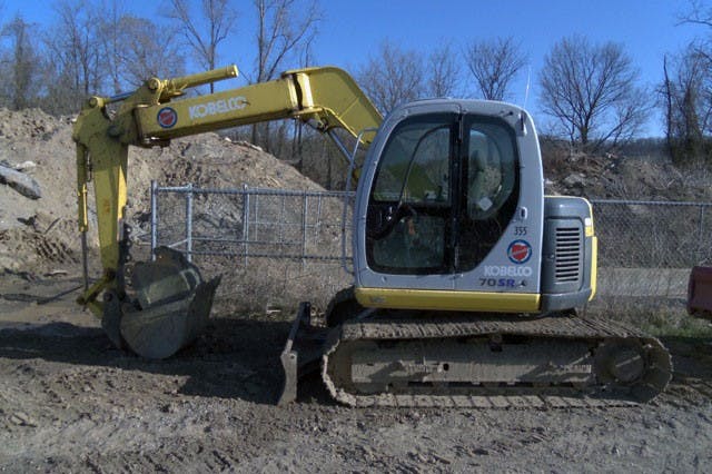 City looks to purchase $65,000 construction vehicle  