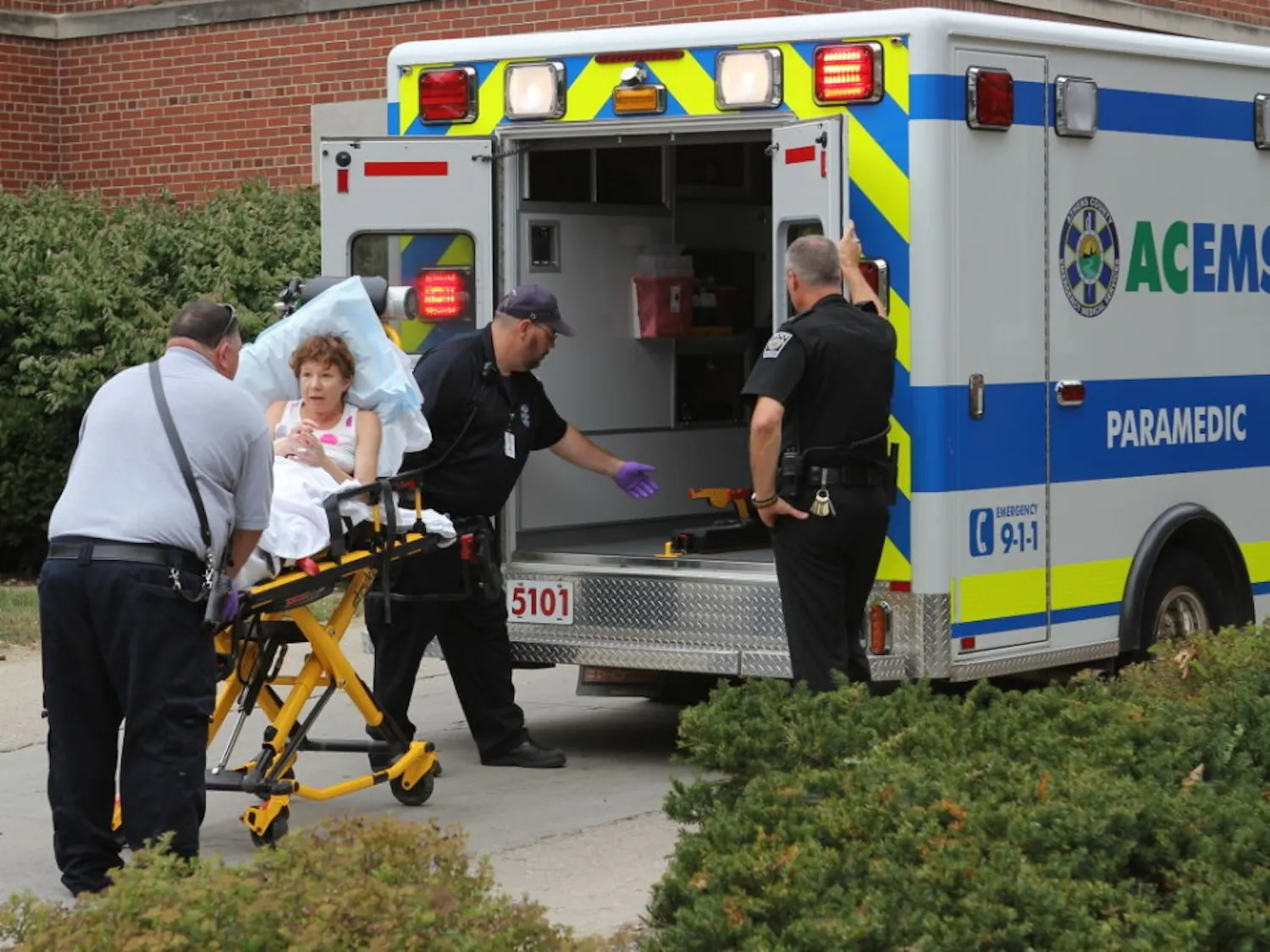 Woman in transit to O'Bleness Memorial Hospital