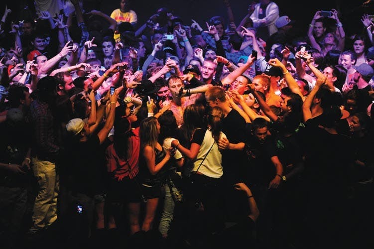 MGK dubs himself 'king of rowdy' at MedAud concert  