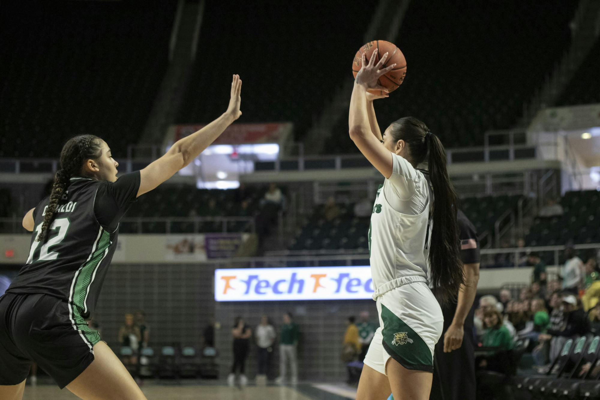 WBB…Buffalo Preview…ADAMS_ Seavey .jpg